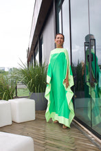 Carregar imagem no visualizador da galeria, Kaftan Bordas Verde Claro