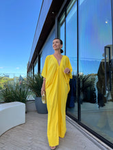 Carregar imagem no visualizador da galeria, Kaftan Helô Amarelo