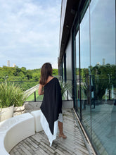 Carregar imagem no visualizador da galeria, Vestido Lorena P&B