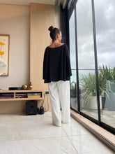 Carregar imagem no visualizador da galeria, Blusa Margarida Preta