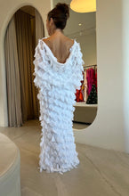 Carregar imagem no visualizador da galeria, Vestido Clarissa Pétalas Branco