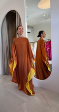 Carregar imagem no visualizador da galeria, Kaftan Simplice Terracota e Amarelo