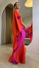 Carregar imagem no visualizador da galeria, Kaftan Simplice Flores Laranja + Rosa