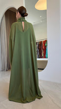 Cargar imagen en el visor de la galería, Vestido Mônica Verde Oliva