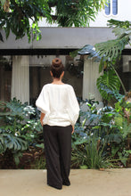 Cargar imagen en el visor de la galería, Blusa Bufante Branca