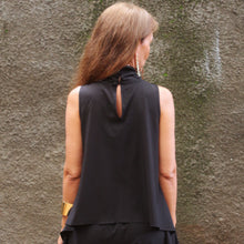 Carregar imagem no visualizador da galeria, Blusa Nina Preta