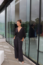 Cargar imagen en el visor de la galería, Blusa Bufante Preta