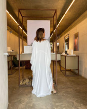 Carregar imagem no visualizador da galeria, Kaftan Renata Branco