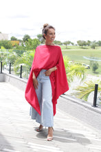 Carregar imagem no visualizador da galeria, Blusa Assimétrica Vermelha