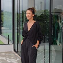 Cargar imagen en el visor de la galería, Blusa Bufante Preta