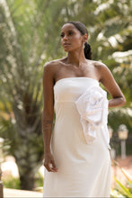 Carregar imagem no visualizador da galeria, Vestido Flor Branco
