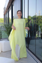 Load image into Gallery viewer, Kaftan Simplice Amarelo e Branco
