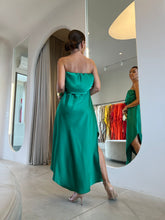 Carregar imagem no visualizador da galeria, Vestido Brigite Verde Acetinado
