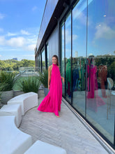 Carregar imagem no visualizador da galeria, Vestido Alessandra com Decote Pink
