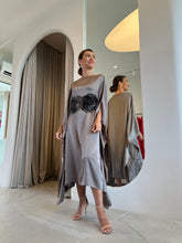 Load image into Gallery viewer, Kaftan Lucia Bronze
