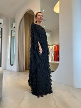 Load image into Gallery viewer, Kaftan Simplice Pétalas Preto
