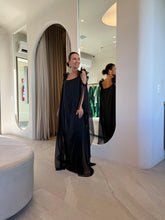 Carregar imagem no visualizador da galeria, Vestido Raissa Preto
