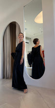 Cargar imagen en el visor de la galería, Vestido Carmelia Preto
