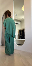 Cargar imagen en el visor de la galería, Conjunto Blusa Cora + Calça Juliana Verde
